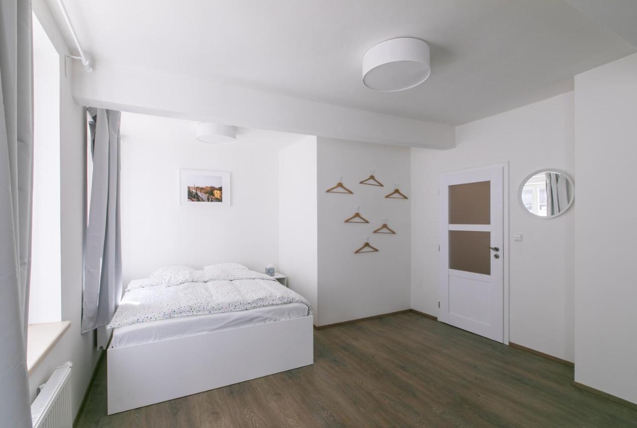 Cozy Apartment In Quiet Courtyard Near Charles Bridge Prague Exterior photo